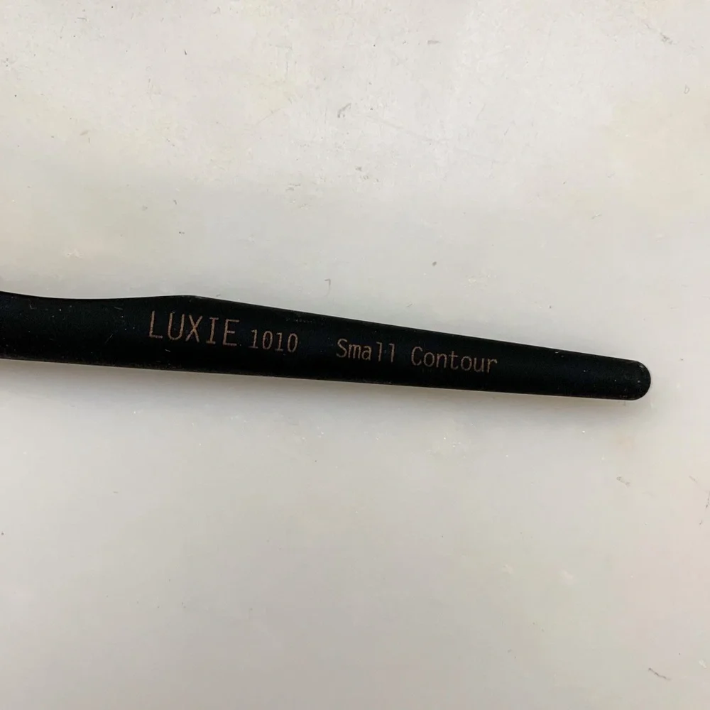 Luxie 1010 Small Contour Brush